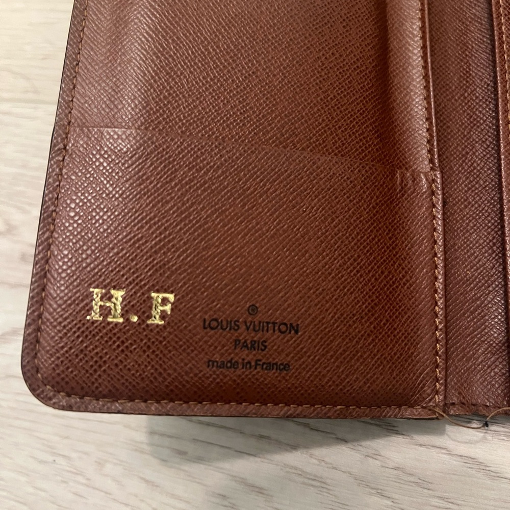 Louis Vuitton Wallet - Picture 6 of 6